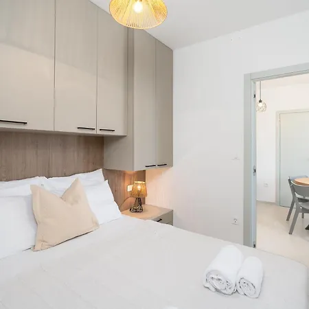 Mobile Flora 2 * Pakoštane