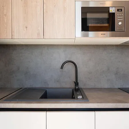 Mobile Flora 2 * Pakoštane