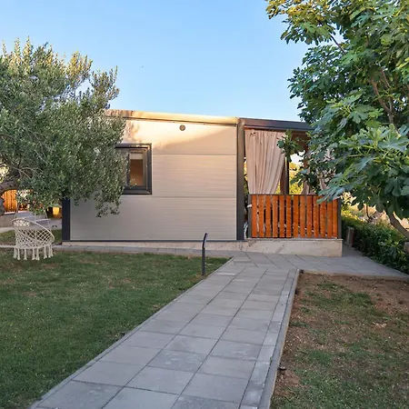 Mobile Flora 2 * Pakoštane