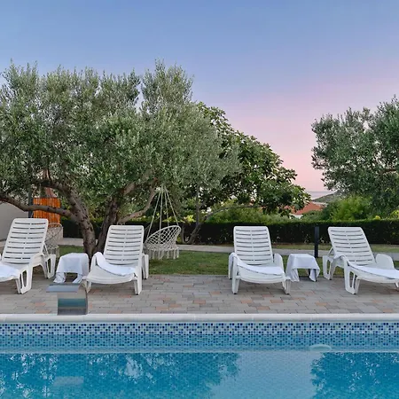 Mobile Flora 2 Appartamento *