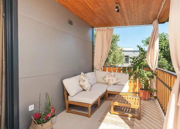 Mobile Flora 2 דירה